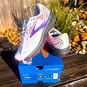 Brooks Ghost 14 Women's Running Shoe. New Never Worn